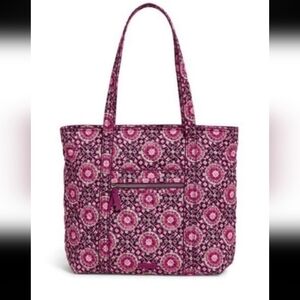 Like New Vera Bradley Large Performance Twill Tote